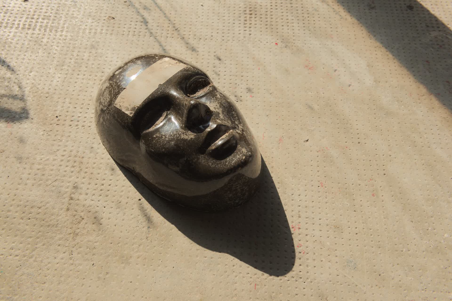 Masque de Boue — œuvre d'Alexandre Amiel